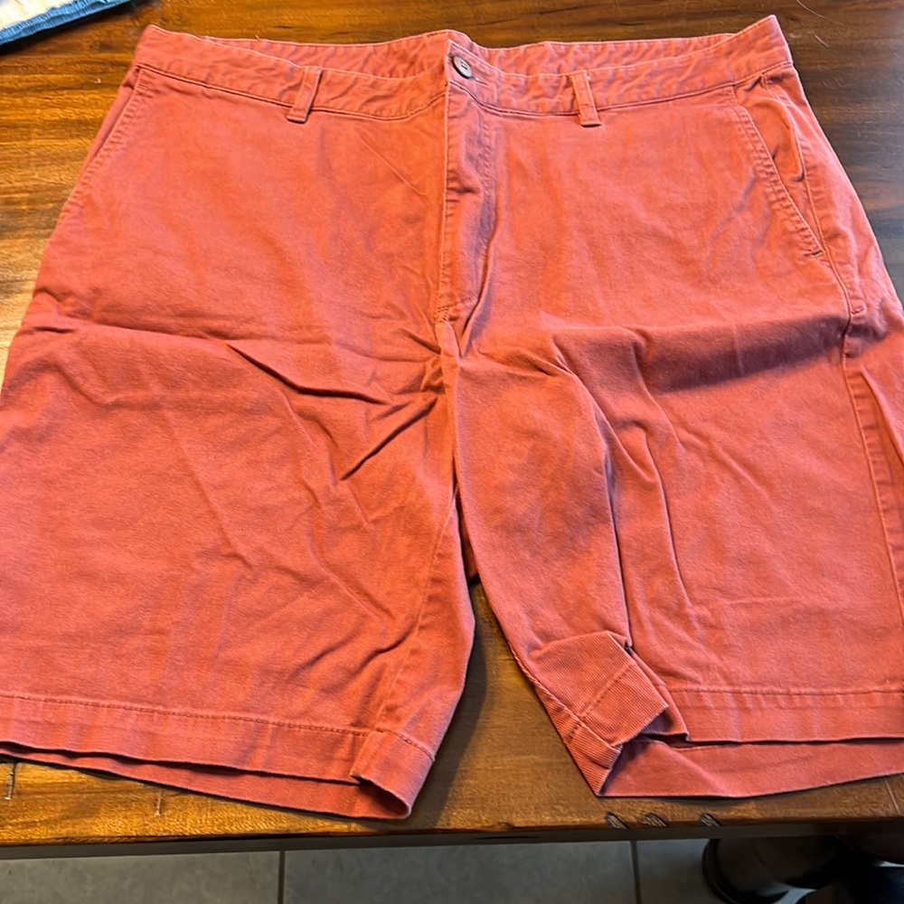 Tommy Bahama flat front corduroy shorts